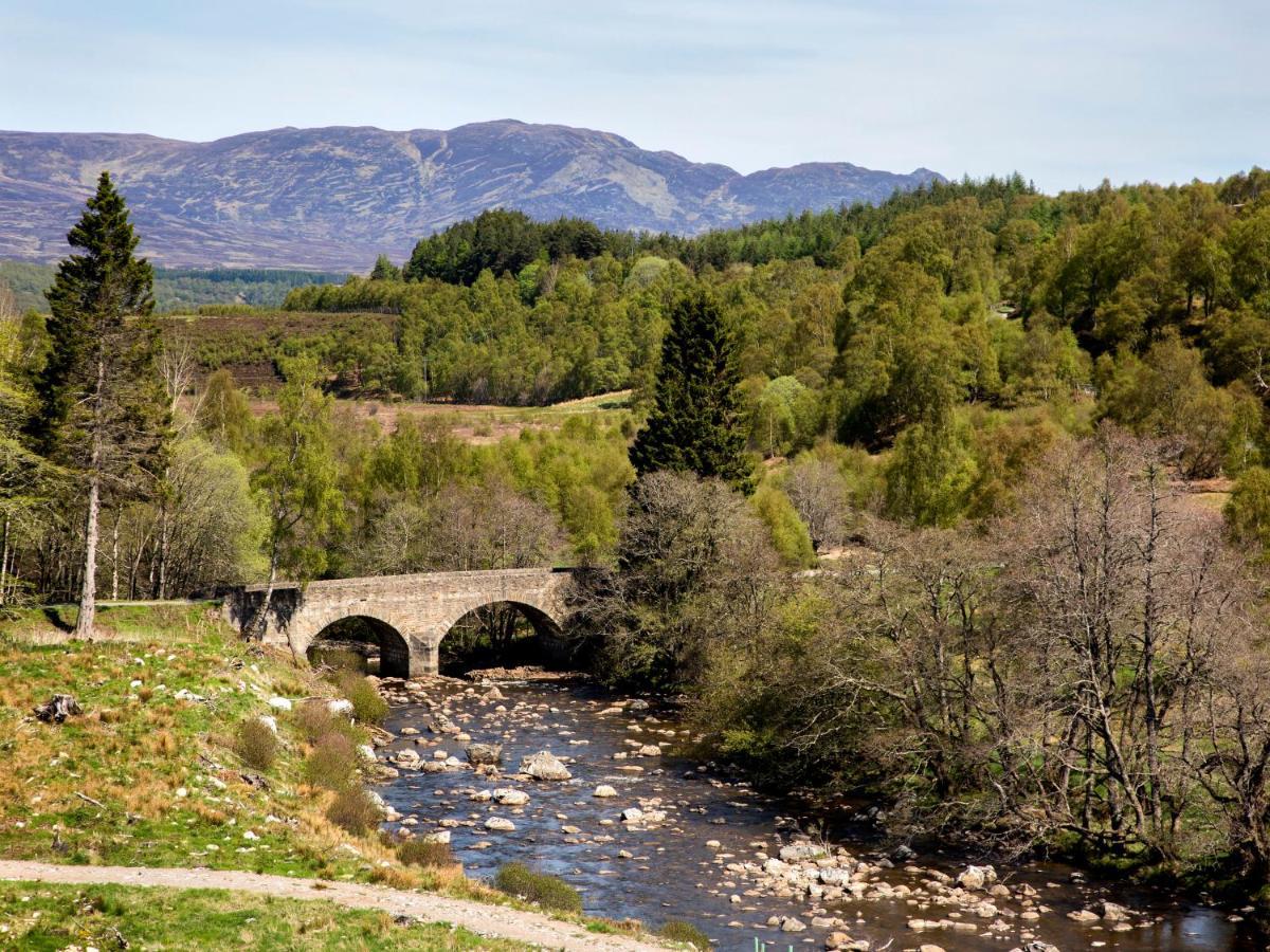 Glentruim Homestay B&B And Glamping Pods 牛顿莫尔 外观 照片
