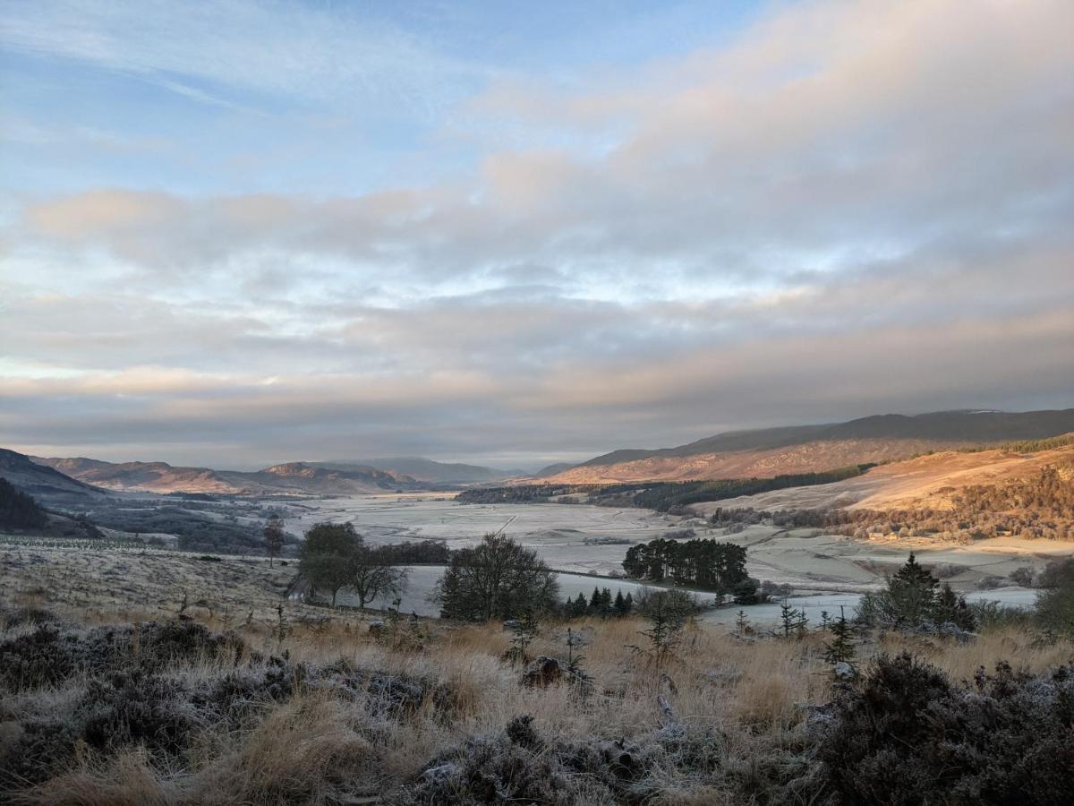 Glentruim Homestay B&B And Glamping Pods 牛顿莫尔 外观 照片